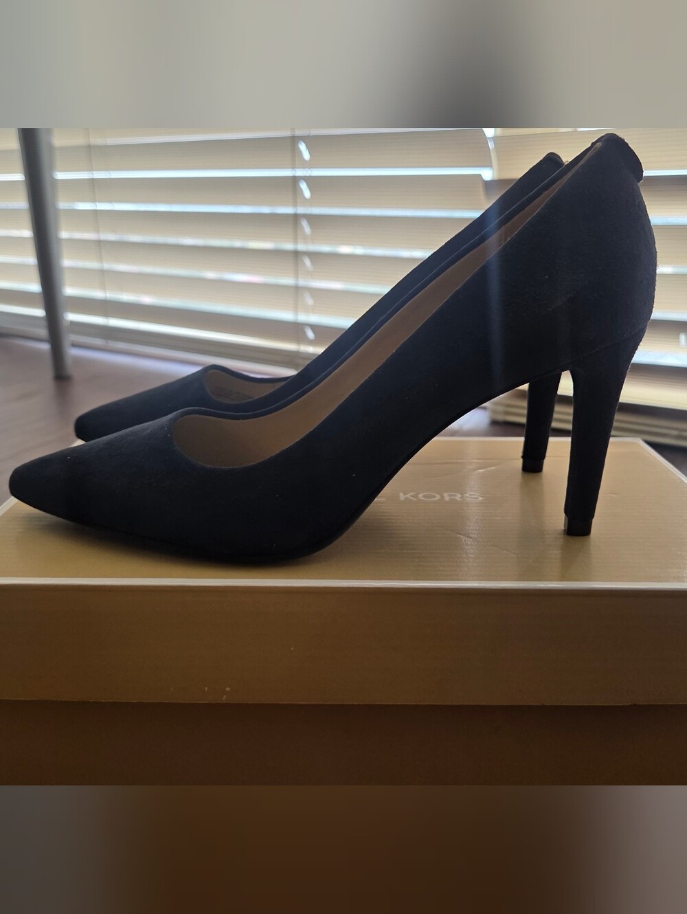 MICHAEL KORS Classic Navy Suede Pointed-Toe Pumps, Size 6.5 US